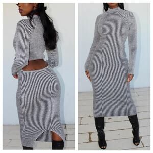 Gray Ribbed Knit Long sleeve Midi Cut Out Back Sweater Dress Size Medium